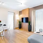 Apartment Wonder - Z Tarasami Lub Balkonami, Blisko Kompleksu Narciarskiego Arena I Kosciola Wang *